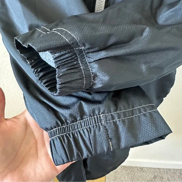 SPEEDO Unisex Team Parka Swim Coverup Hoodie in Black Sz. Small - Picture 9 of 12